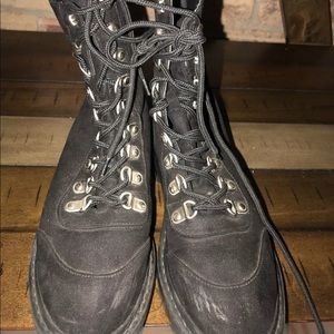 USED BLACK BOOTS 7.5
